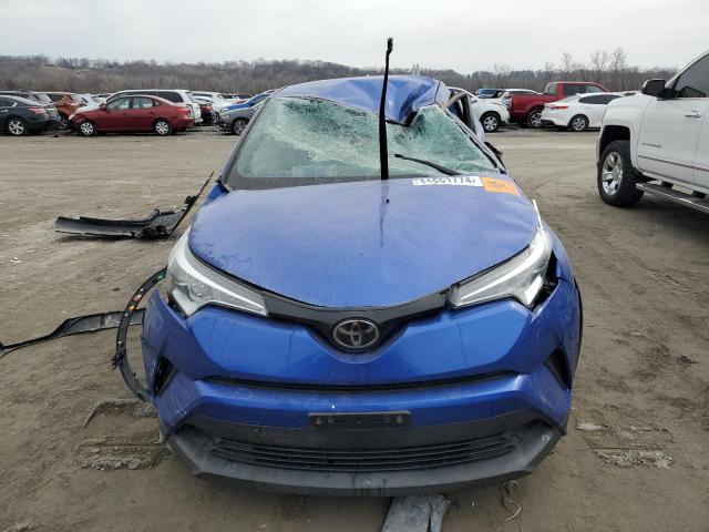 NMTKHMBX8KR070492 - 2019 TOYOTA C-HR XLE BLUE photo 5