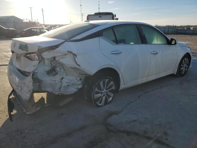 1N4BL4BV3KC106854 - 2019 NISSAN ALTIMA S WHITE photo 3