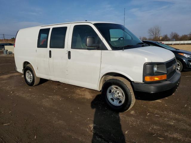 1GCWGFCB4C1108321 - 2012 CHEVROLET EXPRESS G2 WHITE photo 4