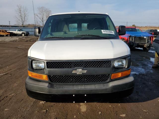 1GCWGFCB4C1108321 - 2012 CHEVROLET EXPRESS G2 WHITE photo 5