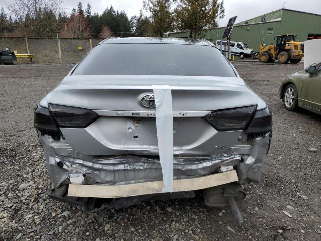 4T1B11HK0JU563296 - 2018 TOYOTA CAMRY L SILVER photo 6