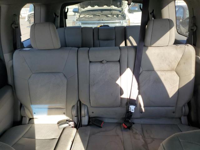 5FNYF3H29CB017779 - 2012 HONDA PILOT LX SILVER photo 10