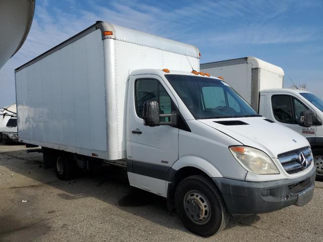 WDAPF4CC2B9474687 - 2011 MERCEDES-BENZ SPRINTER 3500 WHITE photo 4