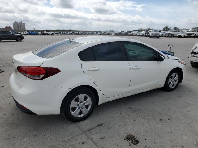 3KPFK4A74JE238661 - 2018 KIA FORTE LX WHITE photo 3