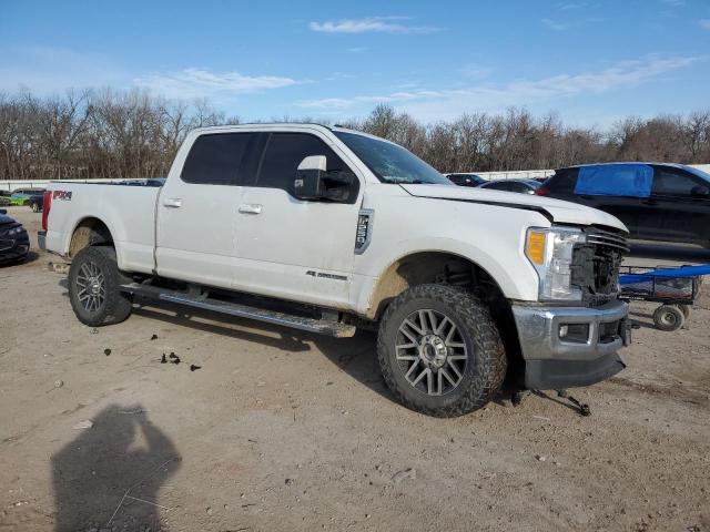 1FT7W2BT6HEF46526 - 2017 FORD F250 SUPER DUTY WHITE photo 4