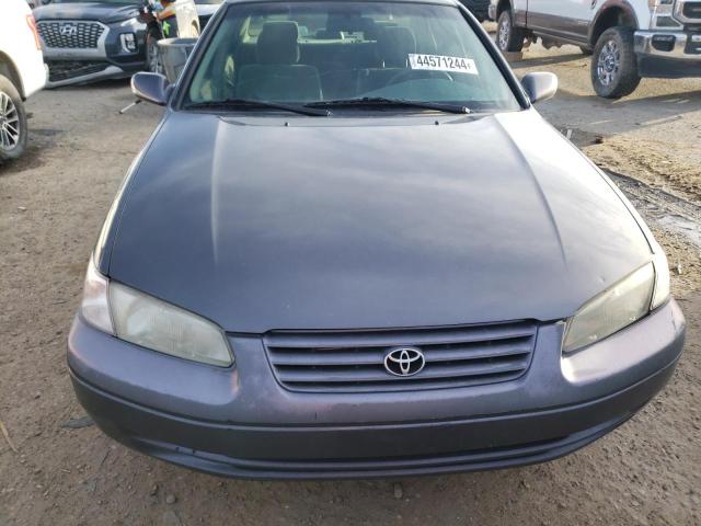 4T1BG22K0XU491540 - 1999 TOYOTA CAMRY CE GRAY photo 5