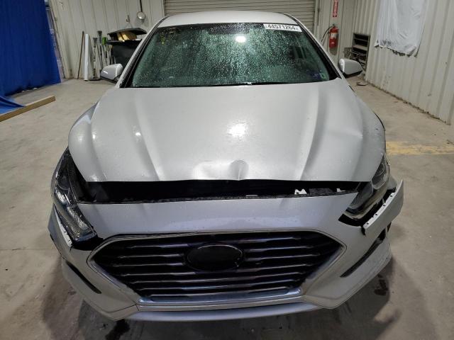 5NPE24AF4JH679138 - 2018 HYUNDAI SONATA SE SILVER photo 5