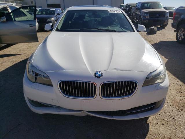 WBAFR1C57BC737885 - 2011 BMW 528 I Ақ фото 5