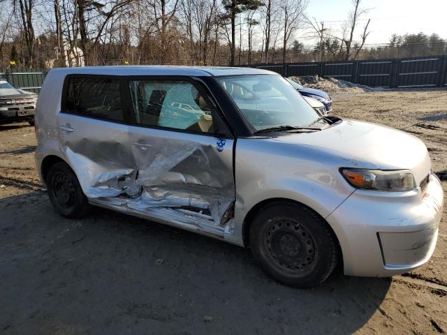 JTLKE50EX91074959 - 2009 TOYOTA SCION XB SILVER photo 4