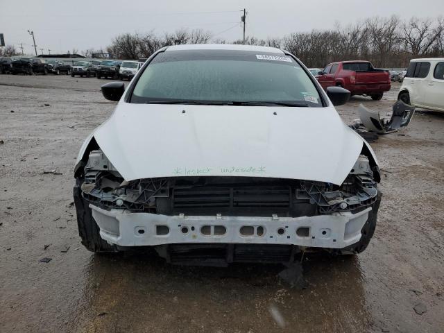 1FADP3E2XJL302927 - 2018 FORD FOCUS S WHITE photo 5