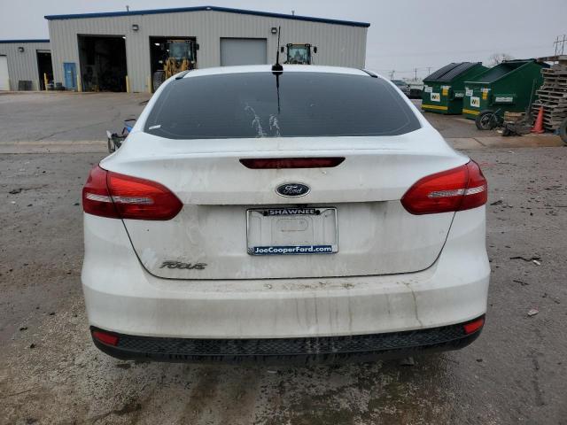 1FADP3E2XJL302927 - 2018 FORD FOCUS S WHITE photo 6