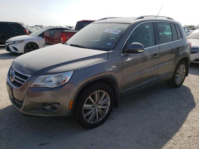 2011 VOLKSWAGEN TIGUAN S, 