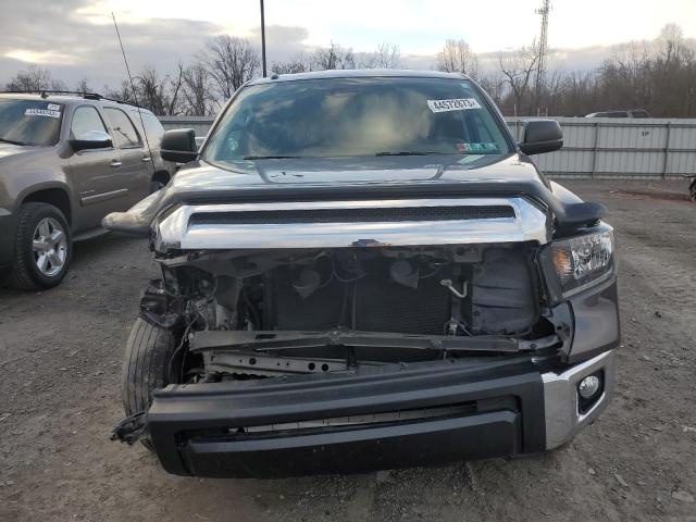5TFUY5F1XKX836190 - 2019 TOYOTA TUNDRA DOUBLE CAB SR/SR5 GRAY photo 5