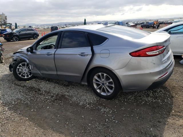 3FA6P0HD7LR113872 - 2020 FORD FUSION SE SILVER photo 2