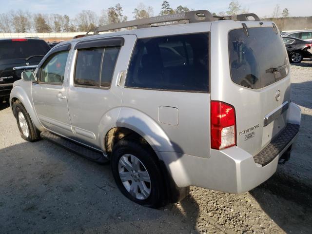 5N1AR18W75C761165 - 2005 NISSAN PATHFINDER LE SILVER photo 2