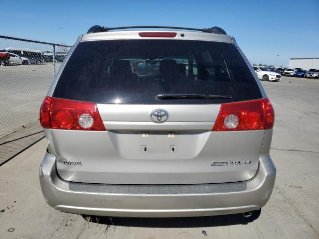 5TDZA23C26S409841 - 2006 TOYOTA SIENNA CE SILVER photo 6