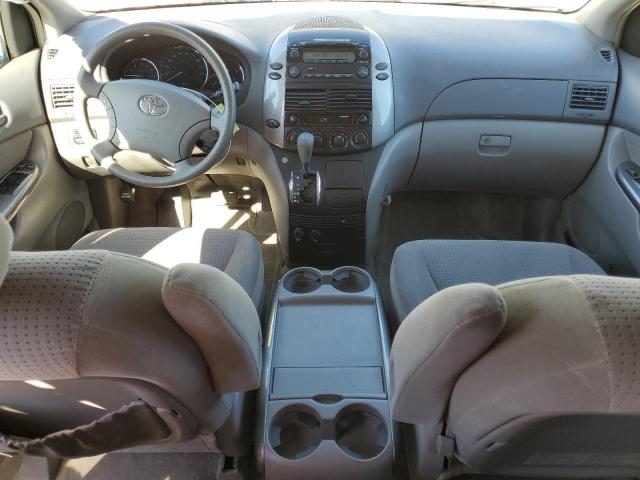 5TDZA23C26S409841 - 2006 TOYOTA SIENNA CE SILVER photo 8