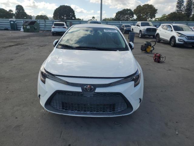 JTDEPRAE1LJ072288 - 2020 TOYOTA COROLLA LE WHITE photo 5