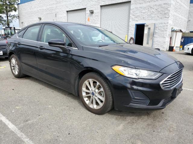 3FA6P0HD6KR134954 - 2019 FORD FUSION SE BLACK photo 4