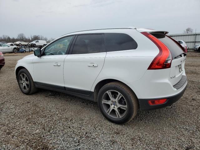 YV4902DZ8D2407714 - 2013 VOLVO XC60 T6 WHITE photo 2