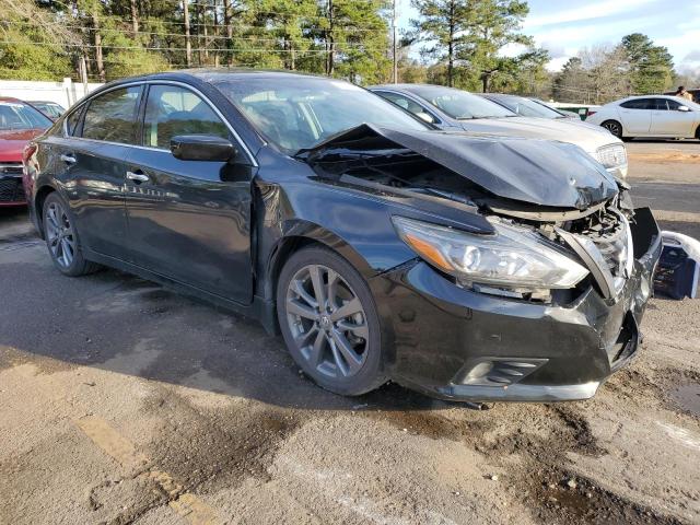 1N4AL3AP7JC133868 - 2018 NISSAN ALTIMA 2.5 BLACK photo 4