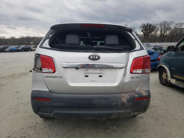 5XYKU4A24BG038297 - 2011 KIA SORENTO EX SILVER photo 6