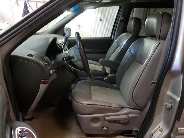 5GADV23L56D111036 - 2006 BUICK TERRAZA CX SILVER photo 7