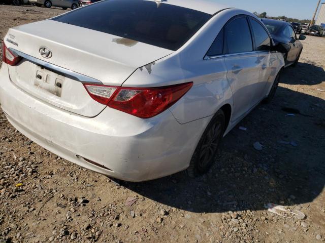 5NPEB4ACXBH069235 - 2011 HYUNDAI SONATA GLS WHITE photo 4