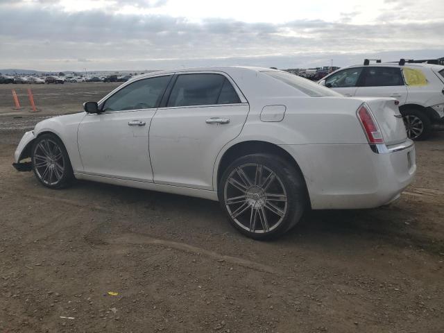 2C3CCAET5DH520309 - 2013 CHRYSLER 300C WHITE photo 2