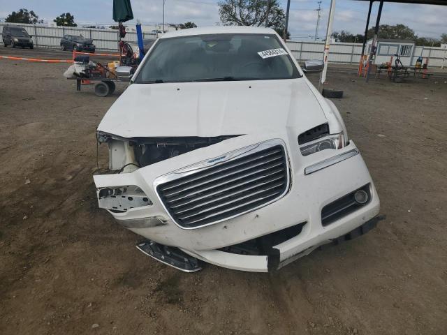 2C3CCAET5DH520309 - 2013 CHRYSLER 300C WHITE photo 5