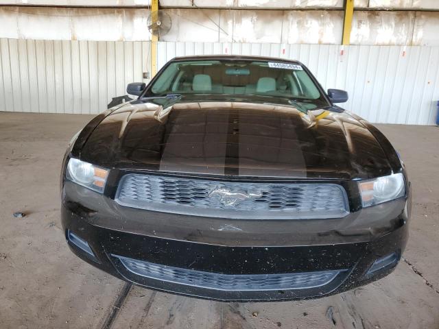 1ZVBP8AN3A5152787 - 2010 FORD MUSTANG BLACK photo 5