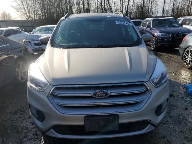 1FMCU9GD1JUC90480 - 2018 FORD ESCAPE SE TAN photo 5