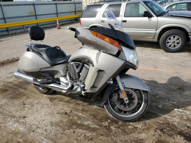 5VPSW36NXD3024565 - 2013 VICTORY MOTORCYCLES VISION TOUR Gümüş foto 1
