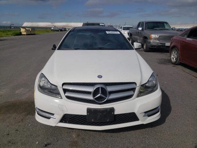 WDDGJ4HB1CF902690 - 2012 MERCEDES-BENZ C 250 WHITE photo 5