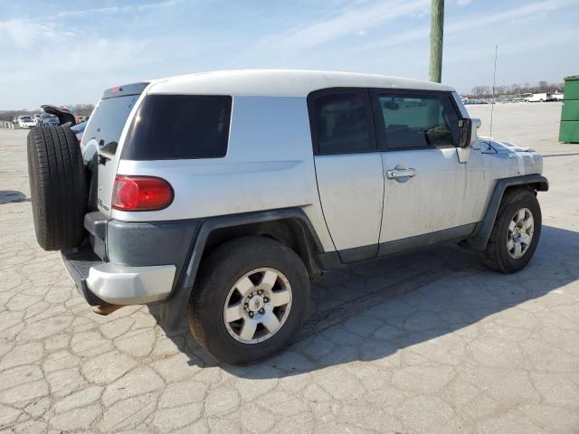 JTEZU11F970012366 - 2007 TOYOTA FJ CRUISER SILVER photo 3