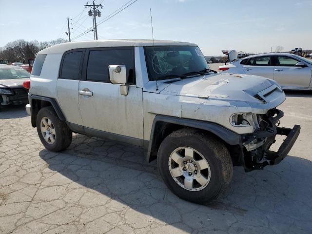 JTEZU11F970012366 - 2007 TOYOTA FJ CRUISER SILVER photo 4