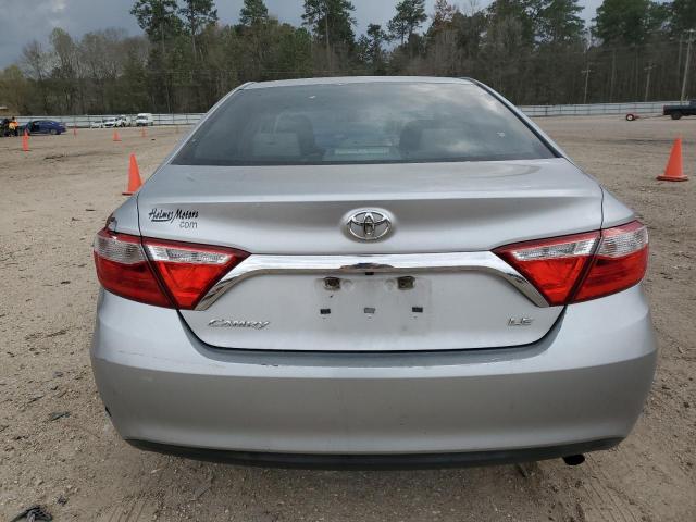 4T1BF1FK0HU286115 - 2017 TOYOTA CAMRY LE SILVER photo 6