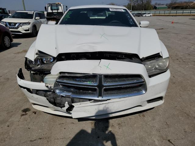 2C3CDXBGXDH532317 - 2013 DODGE CHARGER SE WHITE photo 5