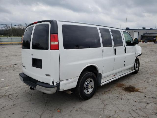 1GAWGRFG9B1171818 - 2011 CHEVROLET EXPRESS G2 LT WHITE photo 3