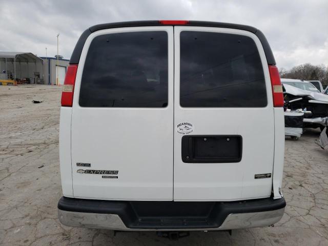 1GAWGRFG9B1171818 - 2011 CHEVROLET EXPRESS G2 LT WHITE photo 6