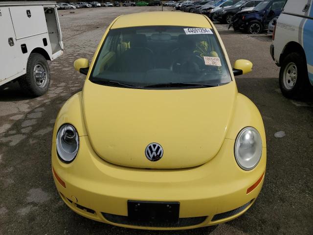 3VWPG3AG5AM010106 - 2010 VOLKSWAGEN NEW BEETLE YELLOW photo 5