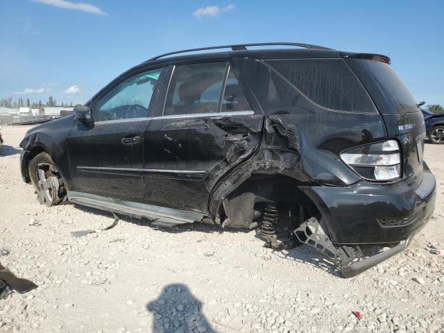4JGBB8GBXBA626138 - 2011 MERCEDES-BENZ ML 350 4MATIC BLACK photo 2