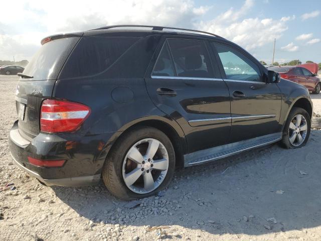 4JGBB8GBXBA626138 - 2011 MERCEDES-BENZ ML 350 4MATIC BLACK photo 3
