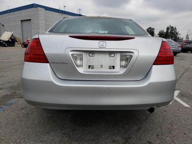 1HGCM56336A153220 - 2006 HONDA ACCORD SE SILVER photo 6