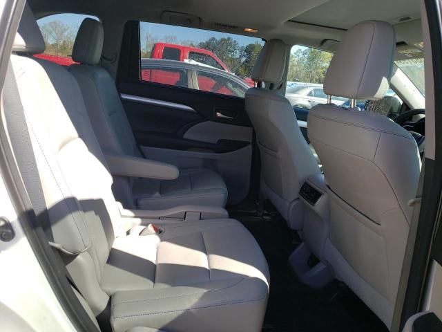 5TDKKRFH0FS086338 - 2015 TOYOTA HIGHLANDER XLE WHITE photo 11