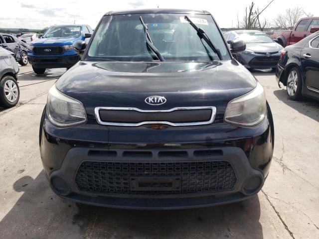 KNDJN2A26F7121388 - 2015 KIA SOUL BLACK photo 5