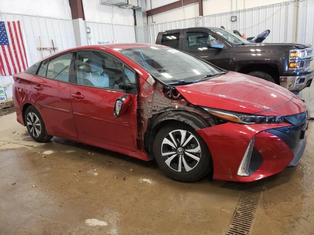 JTDKARFP6J3084338 - 2018 TOYOTA PRIUS PRIM RED photo 4