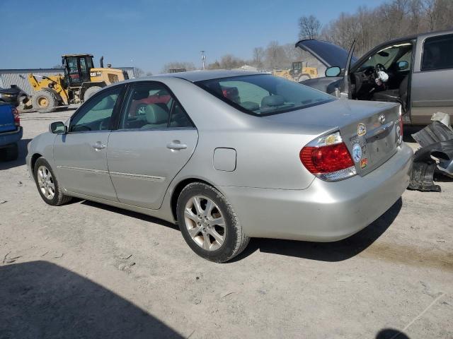 4T1BF30K85U086468 - 2005 TOYOTA CAMRY LE SILVER photo 2