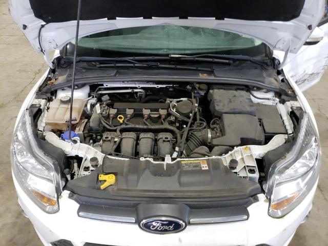 1FADP3F2XDL265686 - 2013 FORD FOCUS SE WHITE photo 11