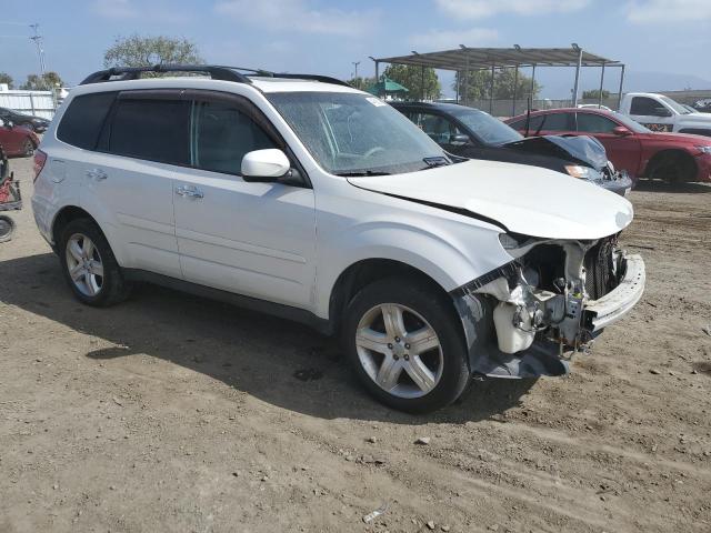 JF2SH64639H761785 - 2009 SUBARU FORESTER 2.5X LIMITED WHITE photo 4